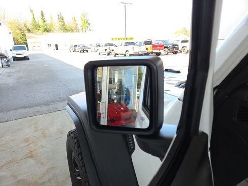 Used 2024 Jeep Wrangler Unlimited Rubicon w/ XTREMEE 35" Tire Package image 46