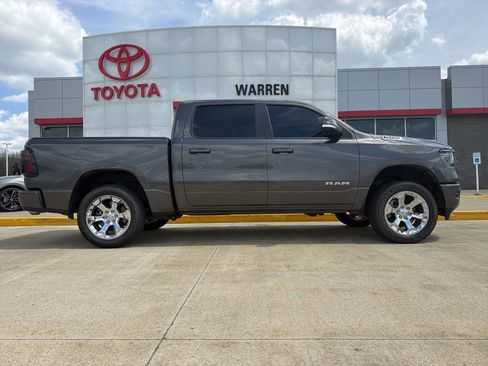 Used 2022 RAM 1500 Big Horn AWD/4WD image 3