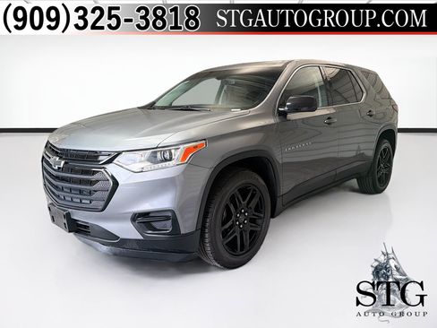 Used 2020 Chevrolet Traverse LS w/ LPO, Blackout Package FWD image 1