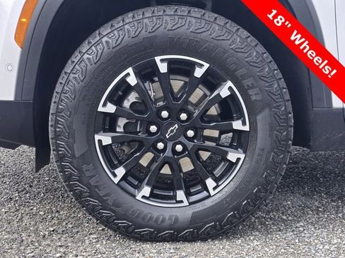 Used 2024 Chevrolet Traverse Z71 w/ Enhanced Driving Package image 10