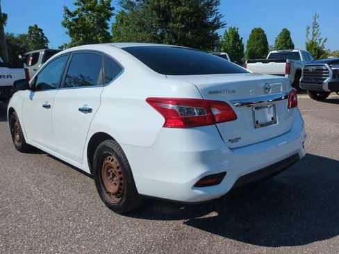 Used 2018 Nissan Sentra S FWD image 4