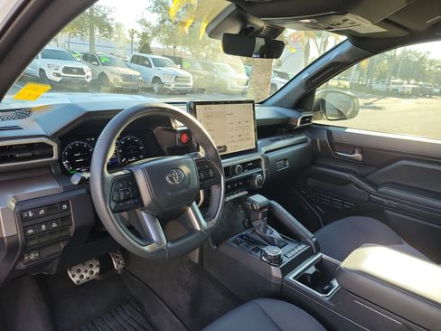 Used 2024 Toyota Tacoma TRD Off-Road image 12