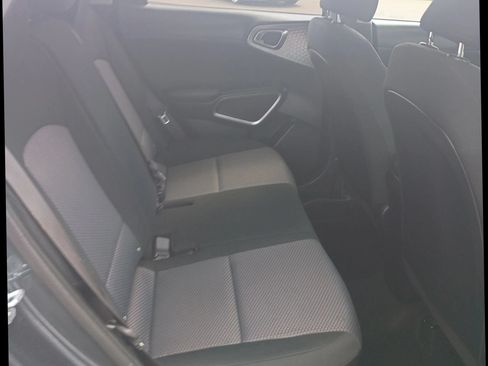 Used 2024 Kia Soul LX w/ Option Group 015 FWD image 16