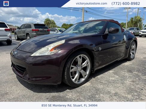 Used 2010 Nissan 370Z Touring w/ Sport Pkg RWD image 7