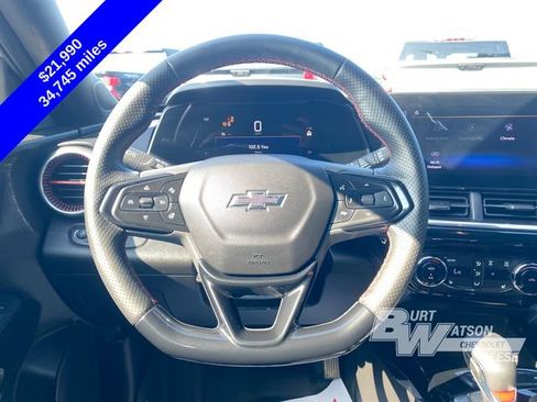 Used 2025 Chevrolet Trax RS w/ Driver Confidence Package FWD image 20
