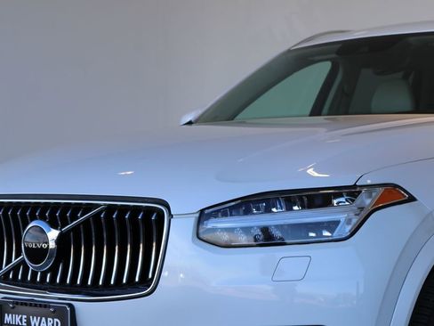 Used 2021 Volvo XC90 T6 Momentum image 11