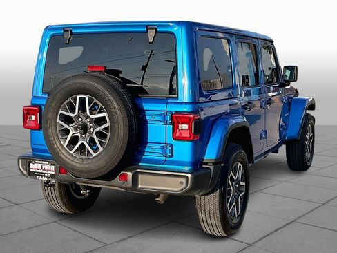 Used 2024 Jeep Wrangler Sahara w/ Technology Group image 12