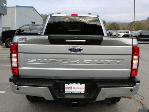 Used 2022 Ford F250 Lariat w/ Lariat Value Package image 4