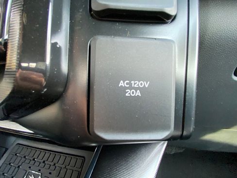 New 2023 Ford F150 Lightning Platinum AWD/4WD image 26