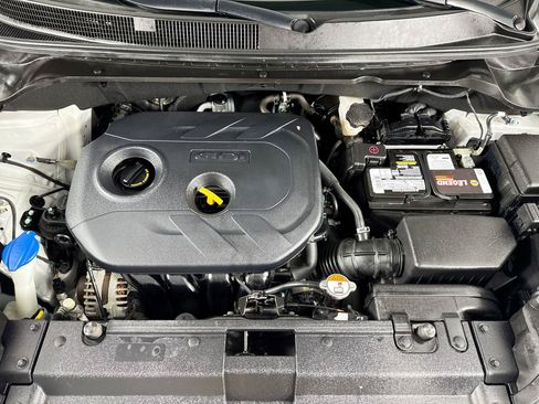 Used 2018 Kia Soul + FWD image 14