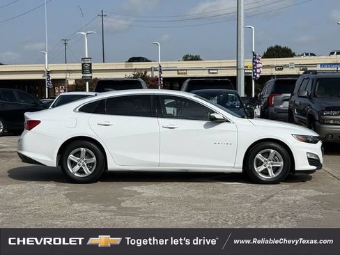 Used 2021 Chevrolet Malibu LS w/ Driver Confidence Package II FWD image 5