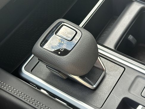 New 2025 Nissan Pathfinder Platinum w/ Cargo Package image 36