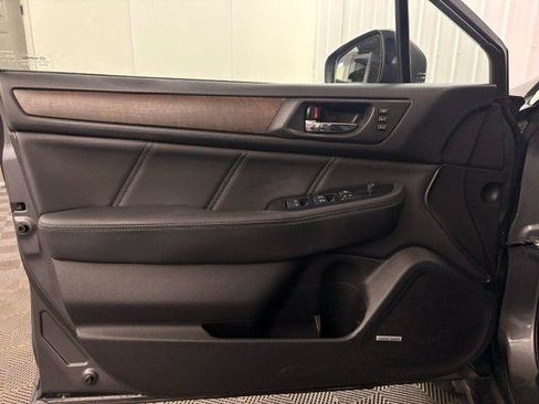 Used 2018 Subaru Outback 2.5i Limited AWD/4WD image 6