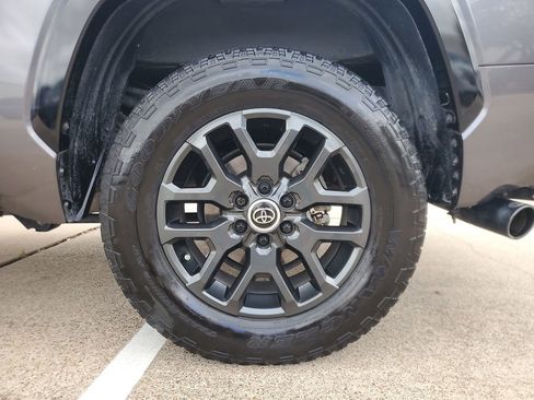 Used 2024 Toyota Tundra Platinum image 7