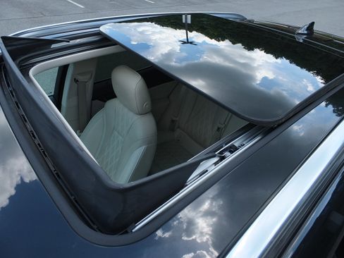 Used 2023 Buick Envision Avenir image 9
