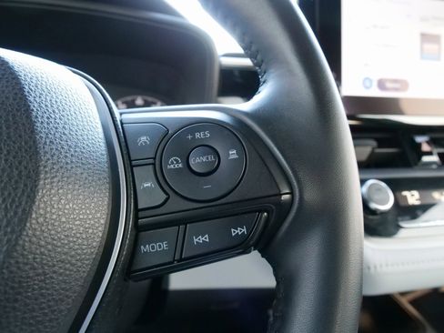 Used 2023 Toyota Corolla SE w/ SE Premium Package image 22