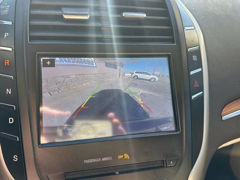 Used 2019 Lincoln MKC Select w/ Select Plus Package image 16