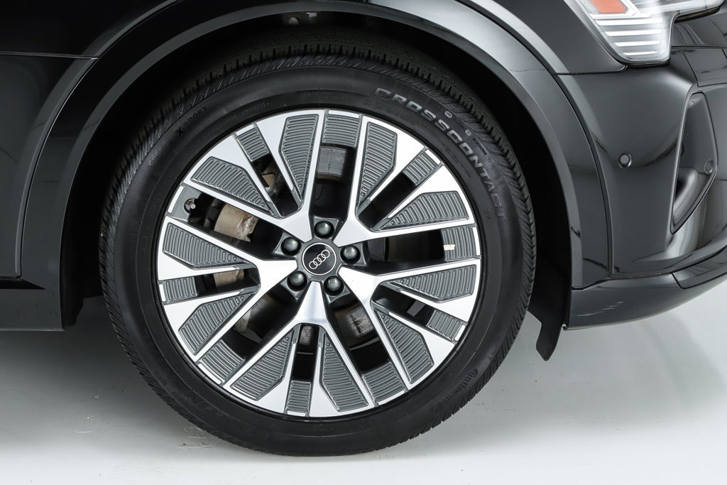 Used 2024 Audi Q8 e-tron Prestige w/ Prestige Package AWD/4WD image 18