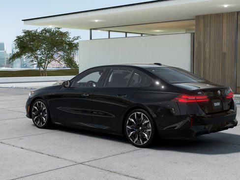 New 2026 BMW i5 eDrive40 w/ Executive Package image 2
