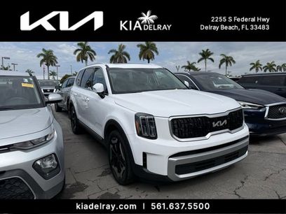 Used 2024 Kia Telluride EX w/ EX Captain's Chair Package