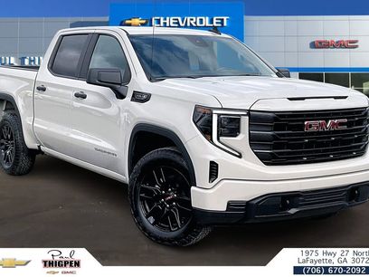New 2026 GMC Sierra 1500 Pro w/ Graphite Edition