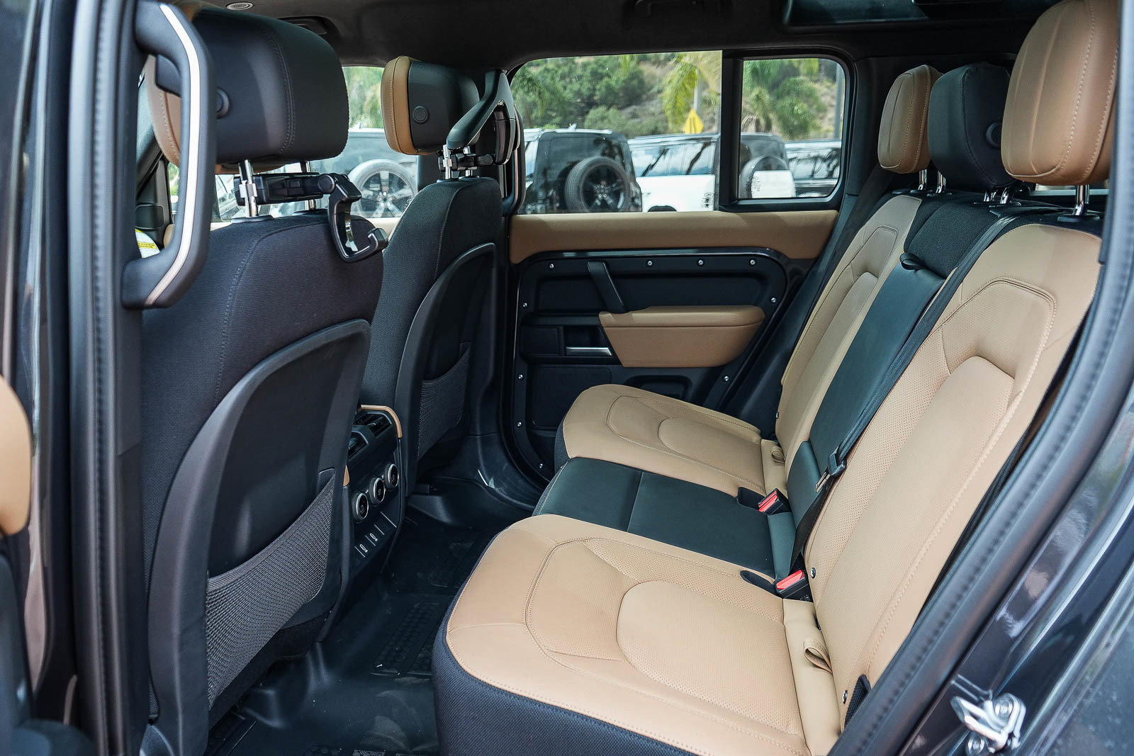 New 2026 Land Rover Defender 110 X AWD/4WD image 16