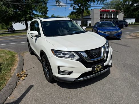 Used 2017 Nissan Rogue SL w/ SL Premium Package AWD/4WD image 2