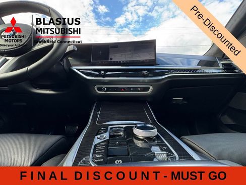 Used 2025 BMW X7 M60i w/ Climate Comfort Package AWD/4WD image 24