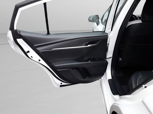 Certified 2025 Toyota Camry SE w/ Convenience Package FWD image 16