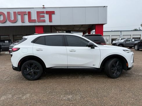 Used 2025 Buick Envision Sport Touring AWD/4WD image 4