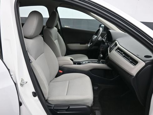 Certified 2022 Honda HR-V LX image 23