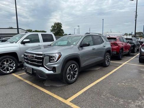 Used 2025 GMC Terrain Elevation w/ Elevation Premium Package AWD/4WD image 1