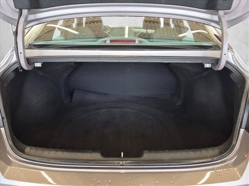 Used 2023 Hyundai Elantra SEL FWD image 6
