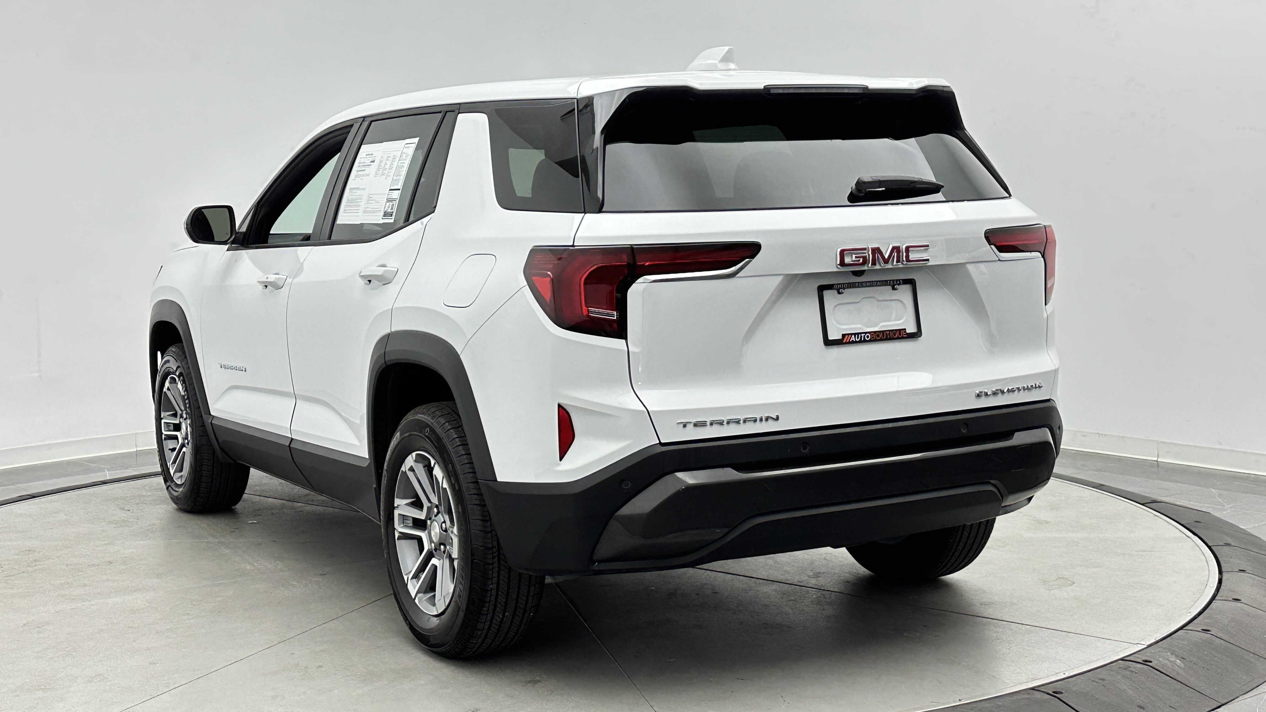 Used 2026 GMC Terrain Elevation FWD image 4