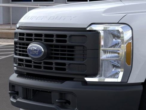 New 2026 Ford F250 XL RWD image 17