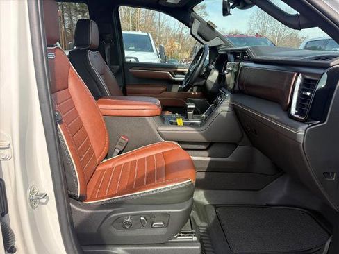 Certified 2025 GMC Sierra 1500 Denali Ultimate image 7