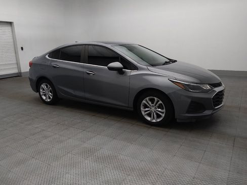 Used 2019 Chevrolet Cruze LT image 11