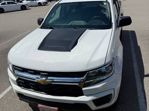 Used 2022 Chevrolet Colorado W/T AWD/4WD image 1