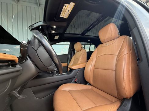 Used 2024 Cadillac XT4 Sport FWD image 14