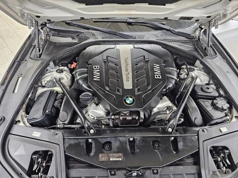 Used 2013 BMW 550i Sedan image 45