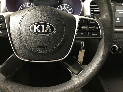 Used 2020 Kia Sorento FWD V6 image 25
