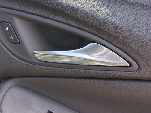 Used 2023 Buick Encore GX Select w/ Sport Touring Package FWD image 40