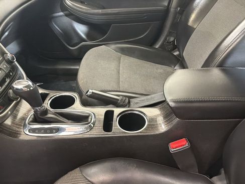 Used 2015 Chevrolet Malibu LT w/ Power Convenience Package FWD image 25