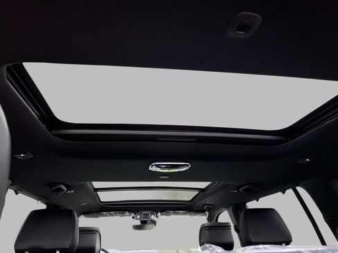 New 2026 Jeep Grand Wagoneer Limited AWD/4WD image 12