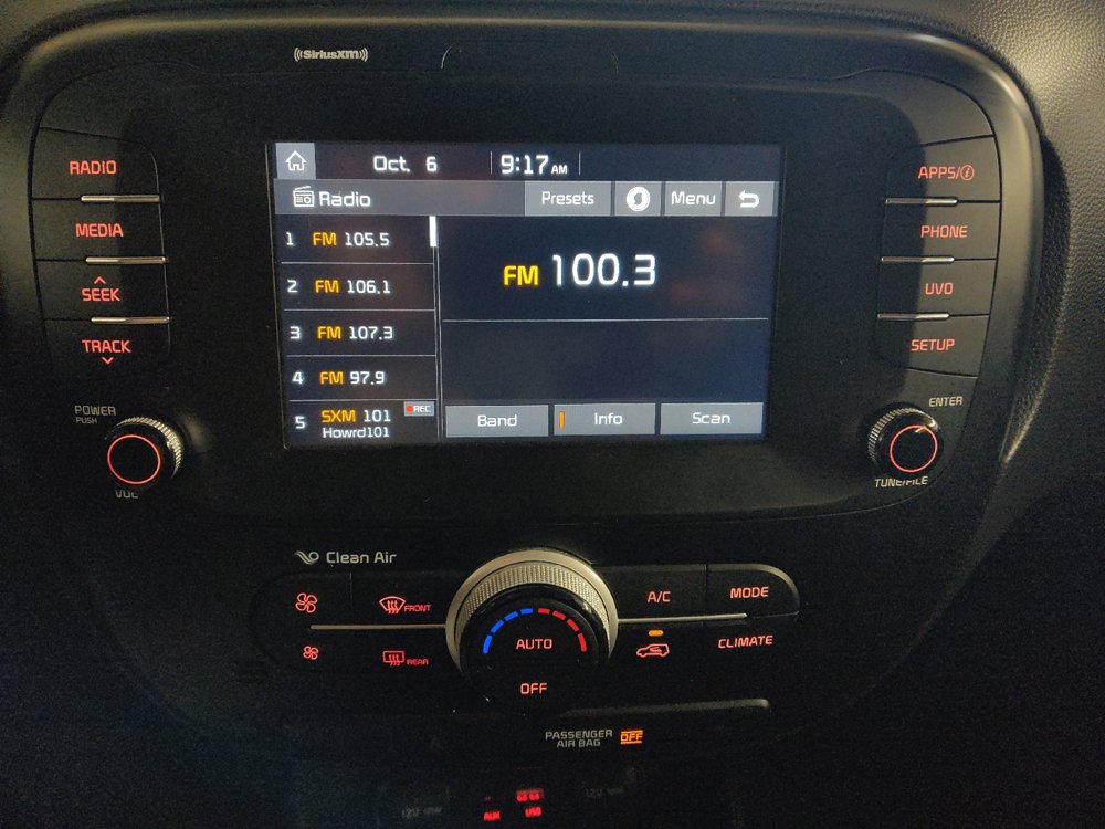 Used 2019 Kia Soul + FWD image 25