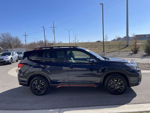 Used 2021 Subaru Forester Sport image 2
