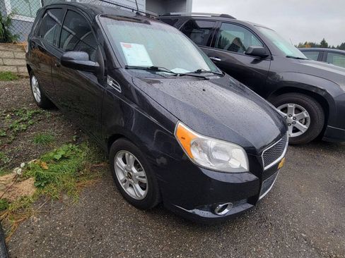 Used 2010 Chevrolet Aveo5 LT FWD image 2
