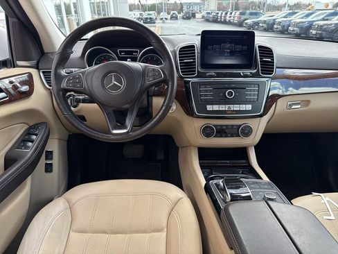 Used 2019 Mercedes-Benz GLS 450 4MATIC image 8