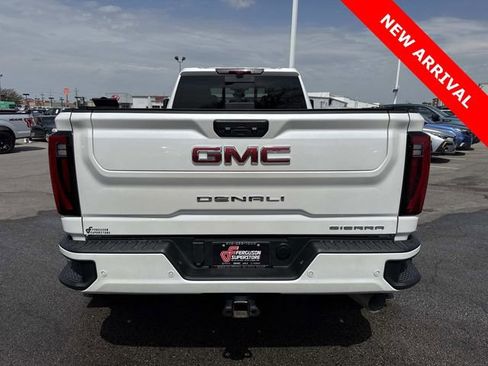Used 2025 GMC Sierra 3500 Denali w/ Denali Reserve Package image 4