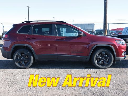 Used 2022 Jeep Cherokee Latitude Lux w/ Sun & Sound Group AWD/4WD image 37